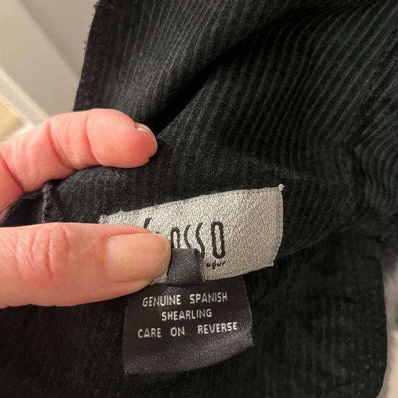 Luxurious Hooded Shearling -Genuine Vintage - Picture 13 of 16